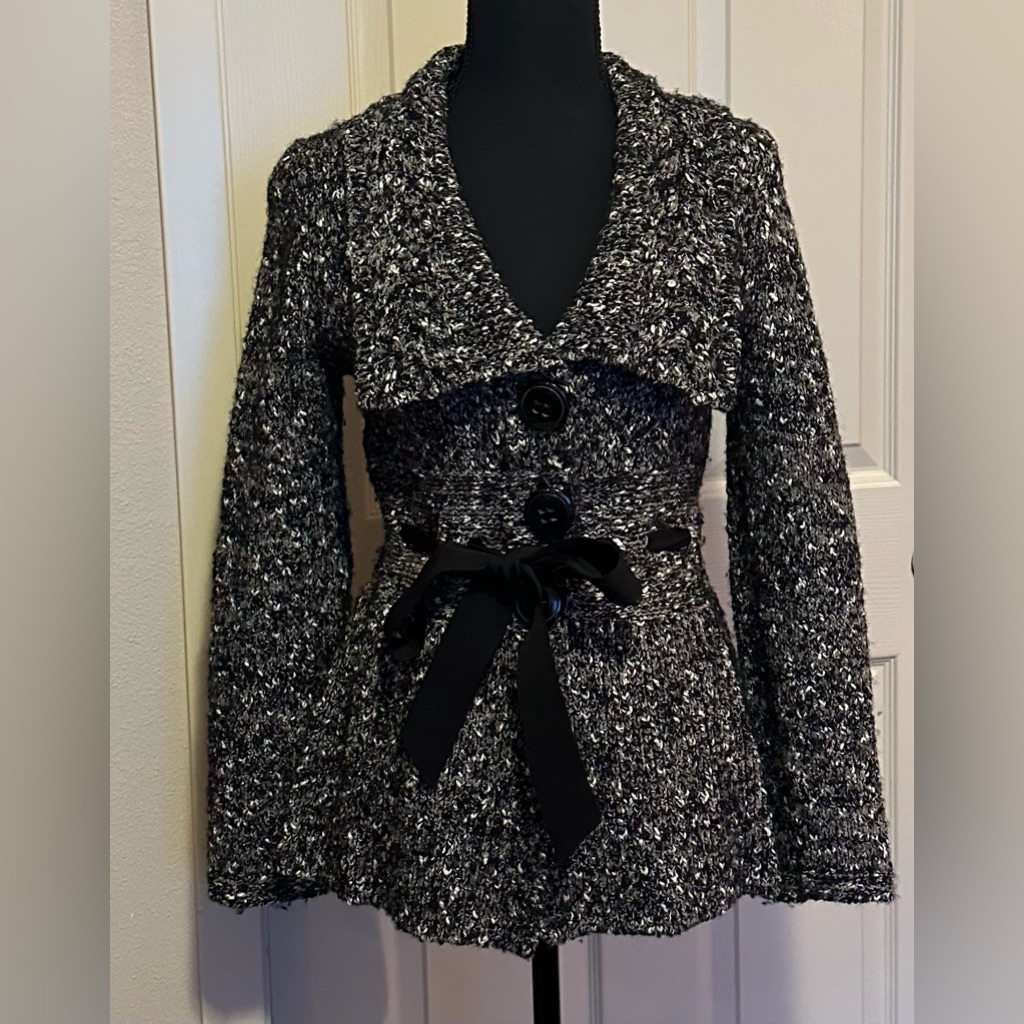 Stylish Cardigan, Classiques Entire, Black Cream Tan Sweater, Medium